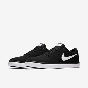 Nike SB Check Solarsoft Men’s Skateboarding shoes